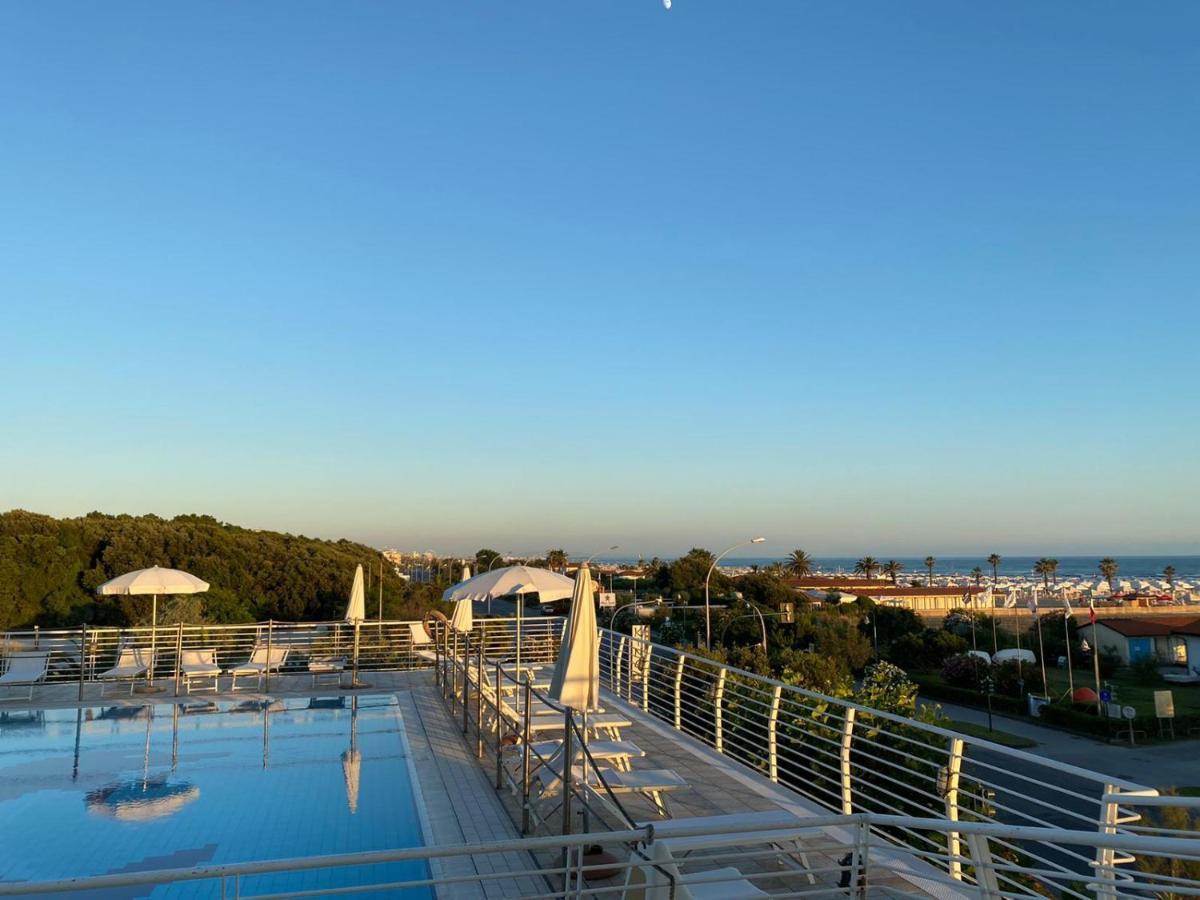 Hotel Joseph Marina di Pietrasanta Εξωτερικό φωτογραφία